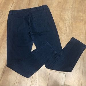 NYGARD STRETCH SLIMCUT JEANS 10/30x30